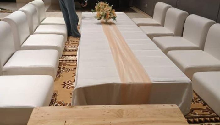 Merawat Sofa Lesehan, Yuk Intip Tipsnya di Sini!