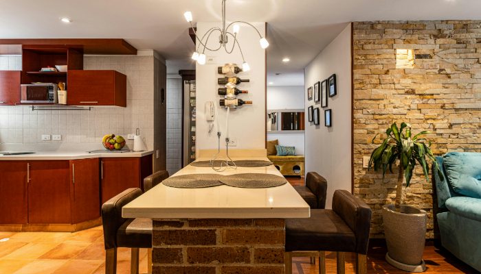 Jenis Kursi Bar untuk Menambah Kesan Minimalis Acaramu