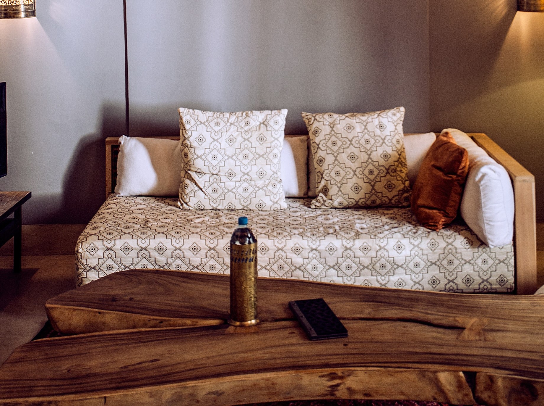 Keuntungan Sewa Sofa Lesehan