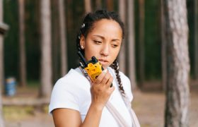 mau sewa handy talky