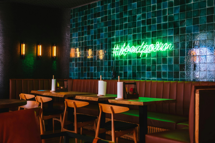 cara pilih bar stool terbaik
