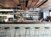 Cara Mengatasi Kursi Bar Berkarat dan Kegunaannya