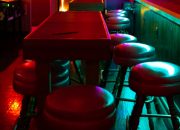 5+ Jenis Kursi Bar untuk Hidupkan Suasana Minimalis Modern