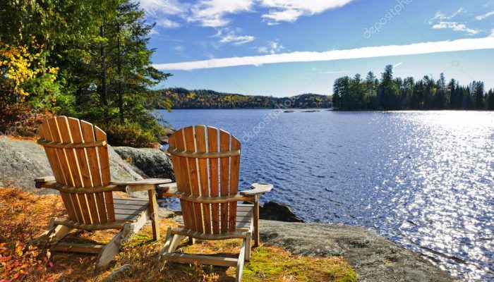 Kursi Adirondack dan Spesifikasi Terbaiknya untuk Pelaminan