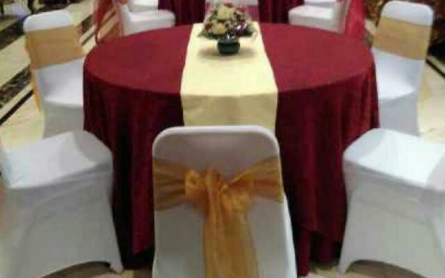 Sewa Meja Berbagai Kebutuhan? Yuk, Ke Vendor Terpercaya 