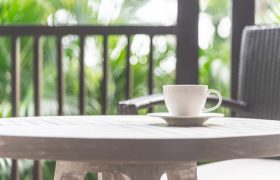 mengenal coffee table