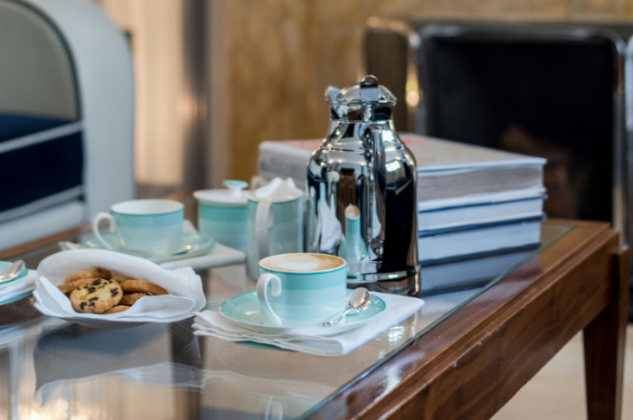 rekomendasi meja makan kaca