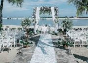  Jenis Kursi yang Nyaman untuk Pesta Meriah di Pantai yang Indah