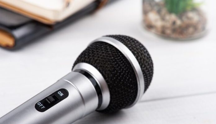 Rekomendasi Wireless Mic Terbaik 2024, Ada Mic Clip-on Juga!