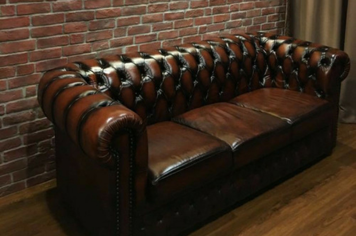 perbedaan sofa kulit asli