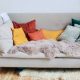 cara pilih bantal sofa