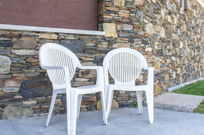 cara ampuh bersihkan kursi