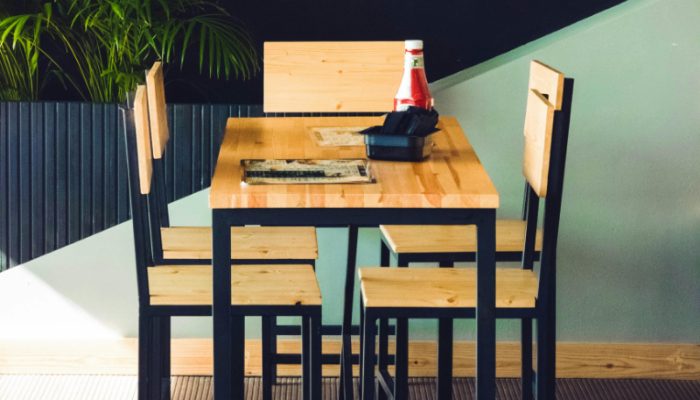 10 Kursi Kayu Terbaik untuk Momen Pentingmu