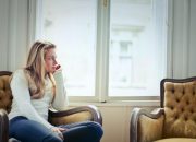 Rental Kursi Berlengan? Intip Tips Memilihnya