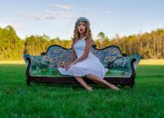 Cara Pilih Sofa Bench yang Tepat untuk Acara