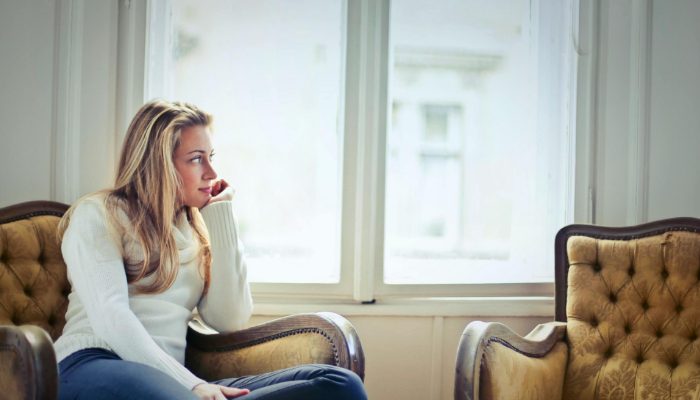 Rental Kursi Berlengan? Intip Tips Memilihnya