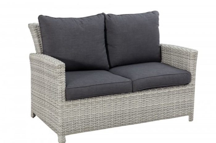 rekomendasi produk kursi rotan