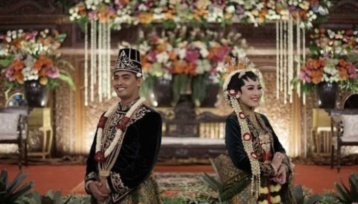 Prosesi Panjang dalam Pernikahan Adat Jawa